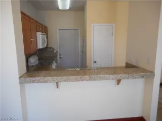 Photo #5: 2577171 Listing 