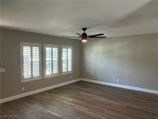 Photo #4: 2577176 Listing