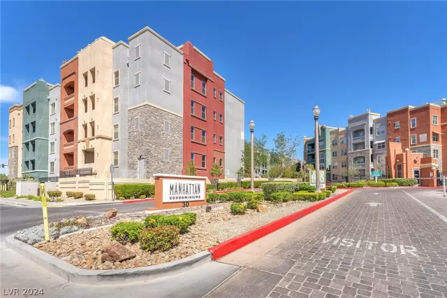 MLS: 2577190 Condo For Sale