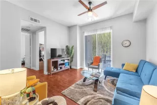 Photo #3: 2577190 Listing