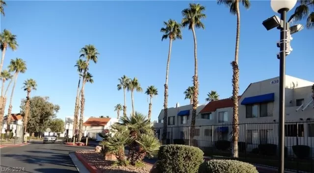 MLS: 2577195 Condo For Sale