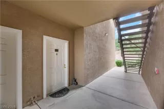 Photo #2: 2577203 Listing