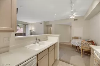 Photo #4: 2577203 Listing