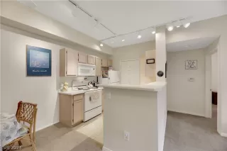 Photo #6: 2577203 Listing