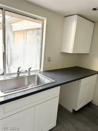 Photo #3: 2577204 Listing