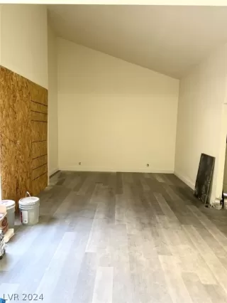 Photo #4: 2577204 Listing