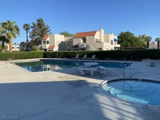 Photo #4: 2577207 Listing 