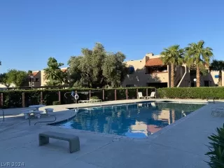 Photo #5: 2577207 Listing 