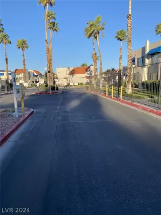 Photo #6: 2577207 Listing 