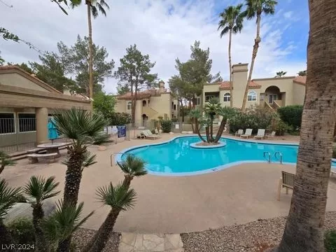 MLS: 2577208 Condo For Sale