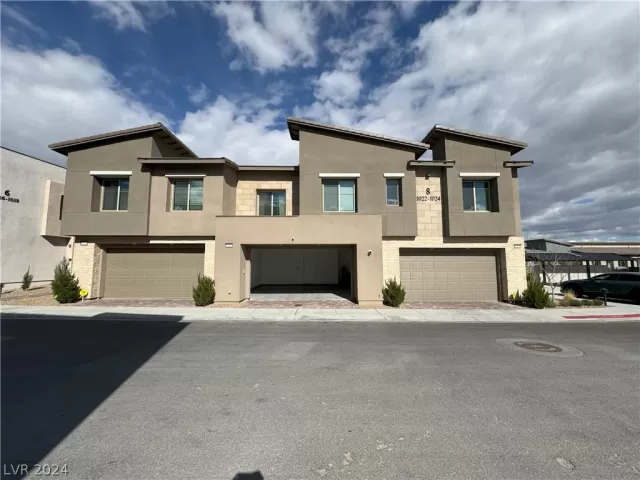 MLS: 2577209 Condo For Sale