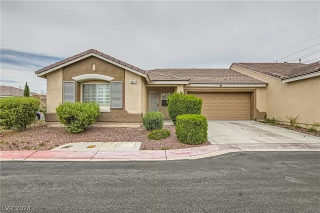 MLS: 2577240 Condo For Sale