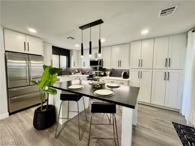 MLS: 2577251 Condo For Sale