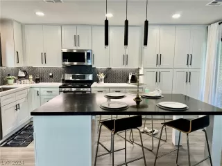 Photo #1: 2577251 Listing