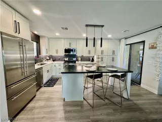 Photo #2: 2577251 Listing