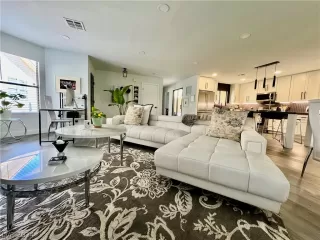 Photo #5: 2577251 Listing