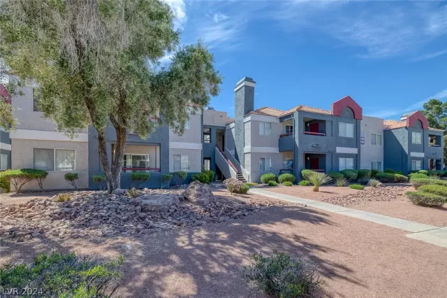 MLS: 2577254 Condo For Sale