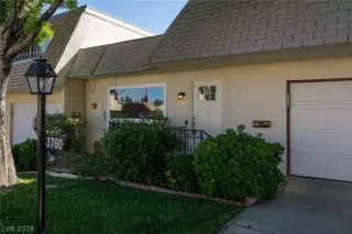 Photo #1: 2577270 Listing