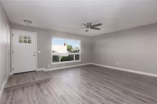 Photo #5: 2577270 Listing