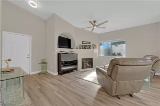 Photo #3: 2577283 Listing