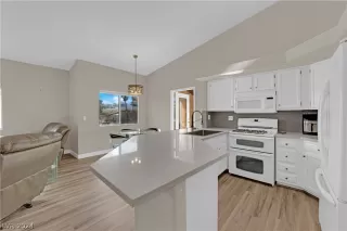 Photo #6: 2577283 Listing