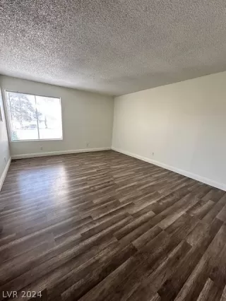 Photo #5: 2577295 Listing 