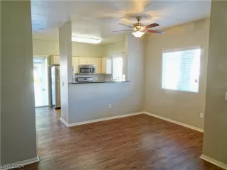 Photo #4: 2577301 Listing