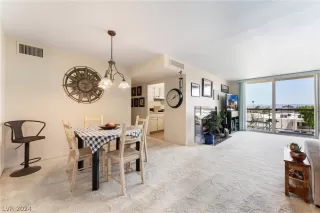 Photo #3: 2577321 Listing