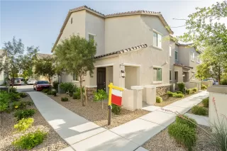 Photo #1: 2577344 Listing