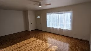 Photo #5: 2577362 Listing