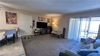 Photo #1: 2577379 Listing