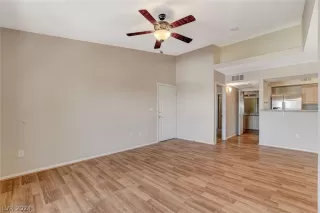 Photo #3: 2577400 Listing