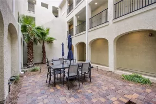 Photo #2: 2577401 Listing 