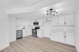 Photo #3: 2577450 Listing