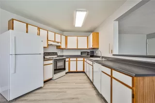 Photo #3: 2577487 Listing 