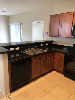 Photo #3: 2577492 Listing 