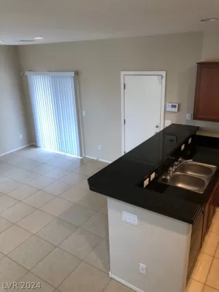 Photo #5: 2577492 Listing 