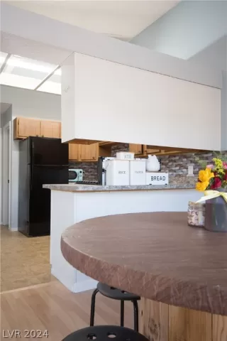 Photo #3: 2577501 Listing