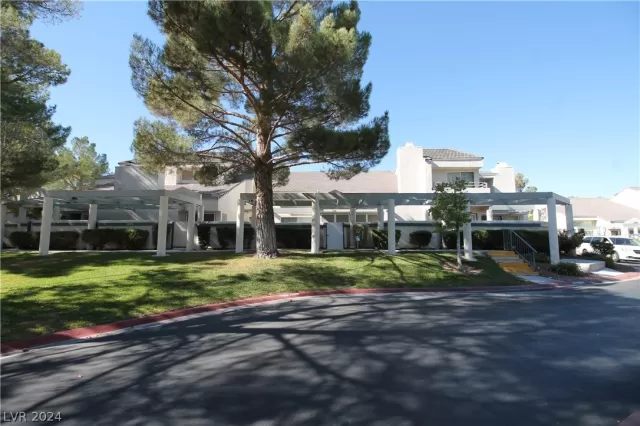 MLS: 2577557 Condo For Sale