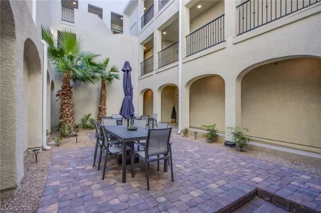 MLS: 2577577 Condo For Sale