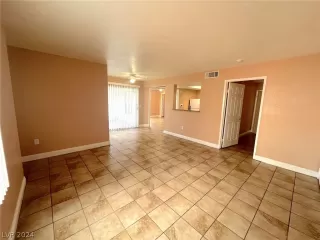 Photo #2: 2577588 Listing 