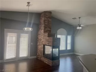 Photo #3: 2577597 Listing 
