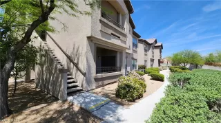 Photo #2: 2577602 Listing