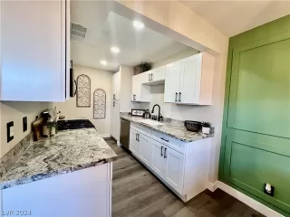 Photo #1: 2577617 Listing 