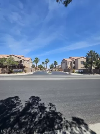 Photo #1: 2577636 Listing