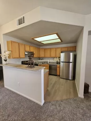 Photo #6: 2577636 Listing