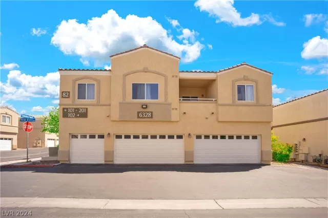 MLS: 2577655 Condo For Sale