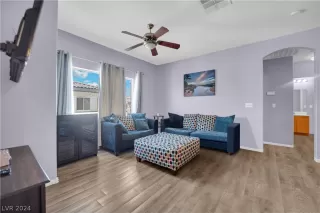 Photo #3: 2577655 Listing 