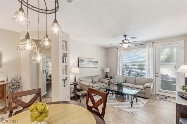 MLS: 2577663 Condo For Sale