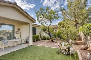 Photo #2: 2577663 Listing